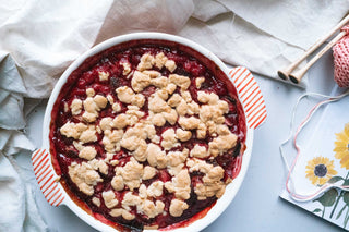 weareForelsket veganer Streuselkuchen mit Erdbeeren vegane Rezepte